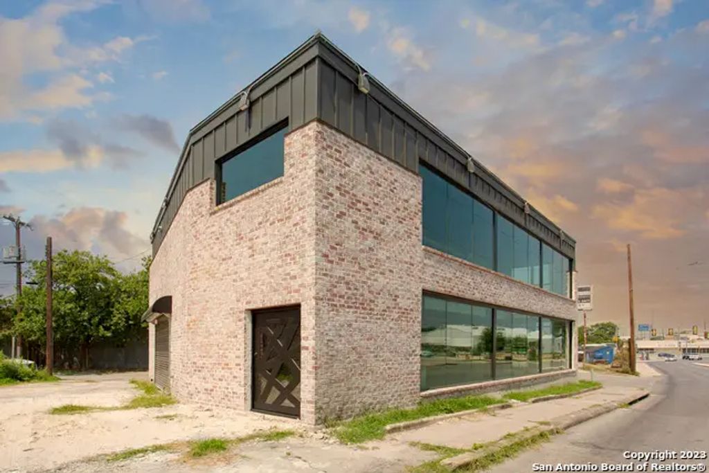 206 E Fredericksburg Rd, San Antonio