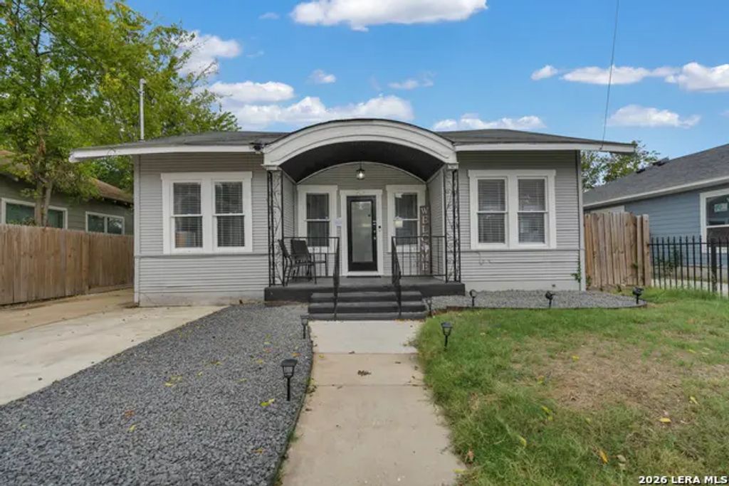 704 Cuney, San Antonio
