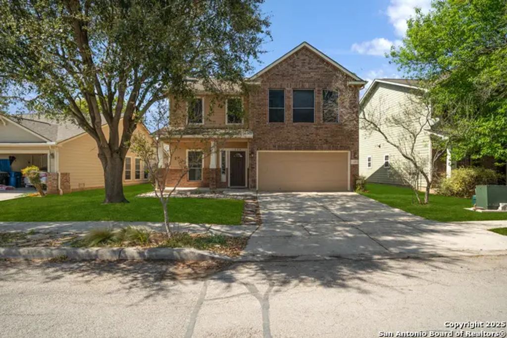 124 Rustic Trl, Cibolo