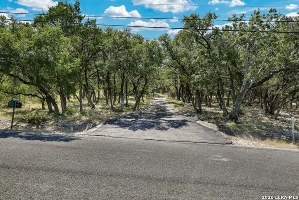1202 Flagstone Dr., San Antonio