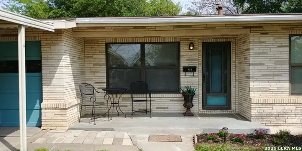 715 Edgebrook Ln, San Antonio