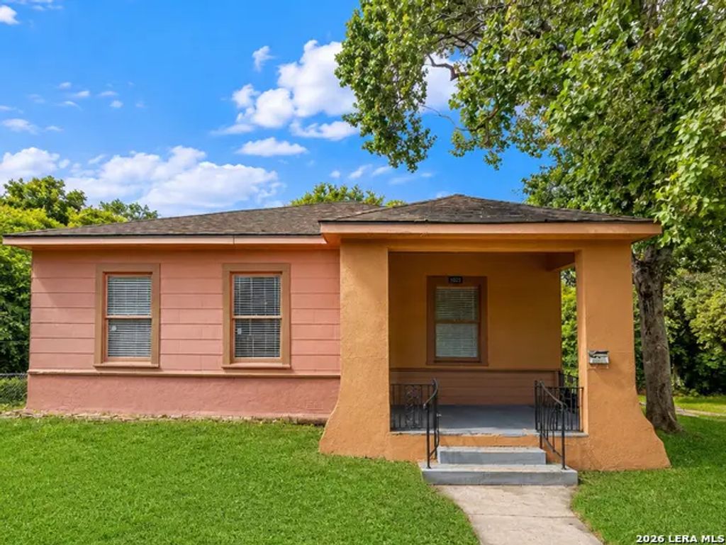 1023 W French Pl, San Antonio
