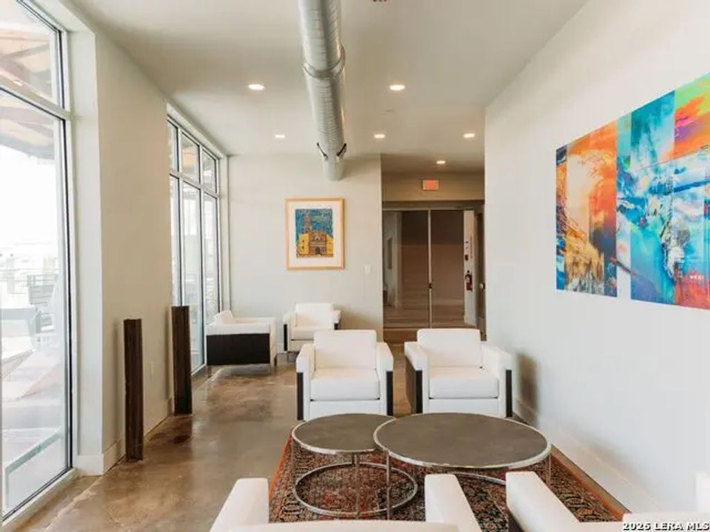 210 W Peden 109, San Antonio