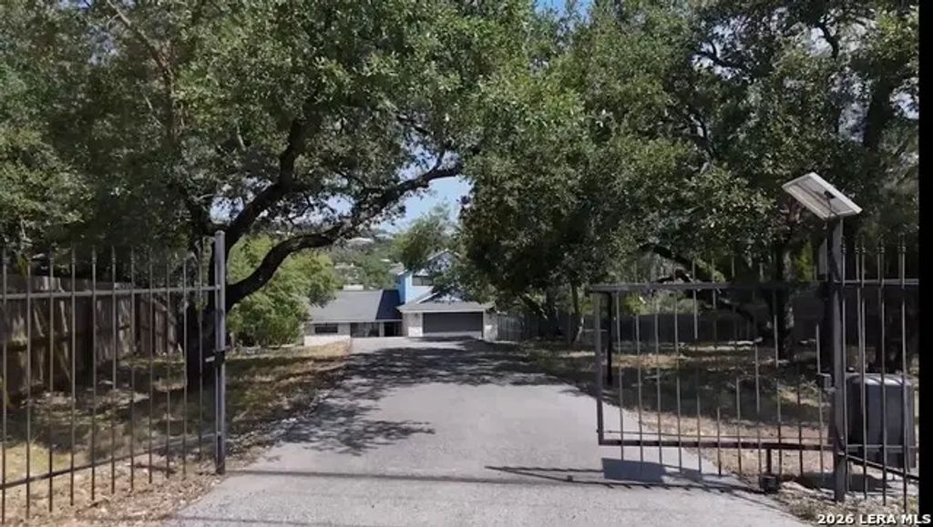 393 Nancy Drive, Canyon Lake
