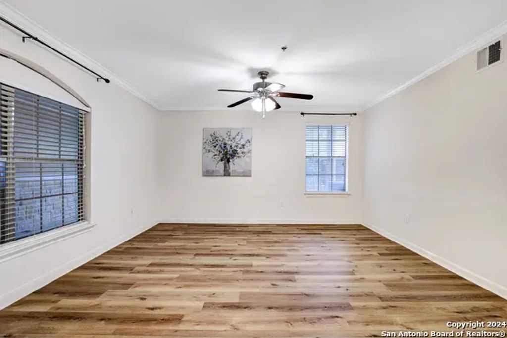 7323 Snowden Rd 3108, San Antonio