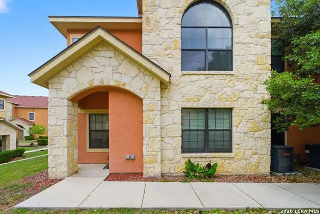6160 Eckhert Rd 1302, San Antonio