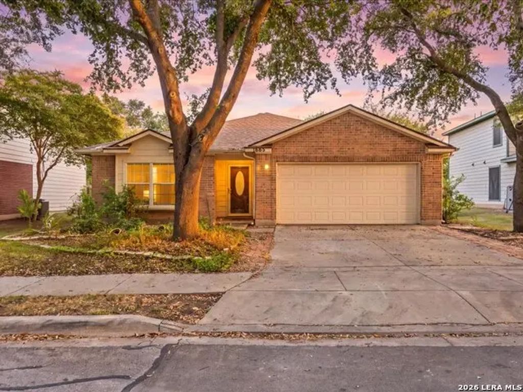 1665 Rolling Brook Ln, Schertz