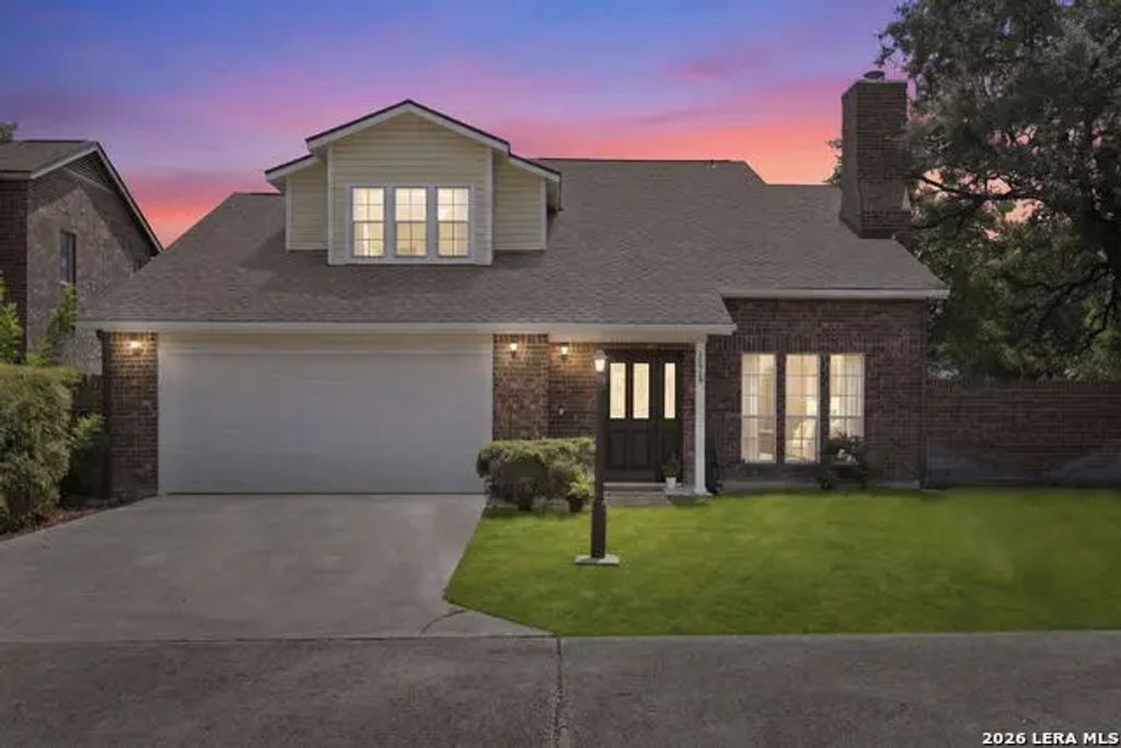 16715 Henderson Pass, San Antonio