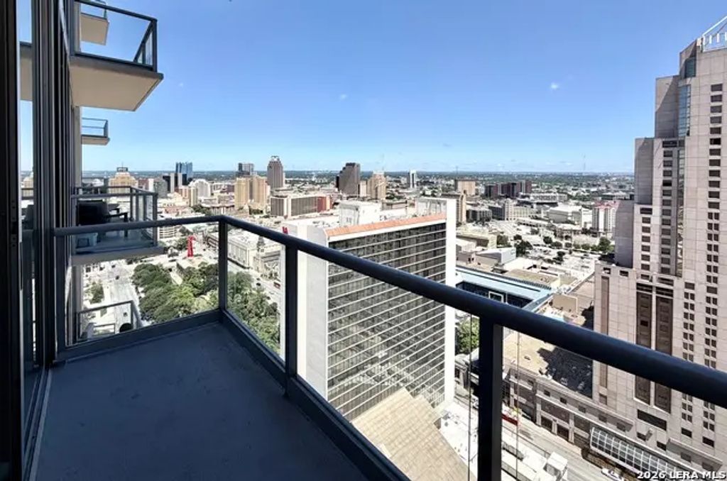 610 E Market Unit 2606, San Antonio