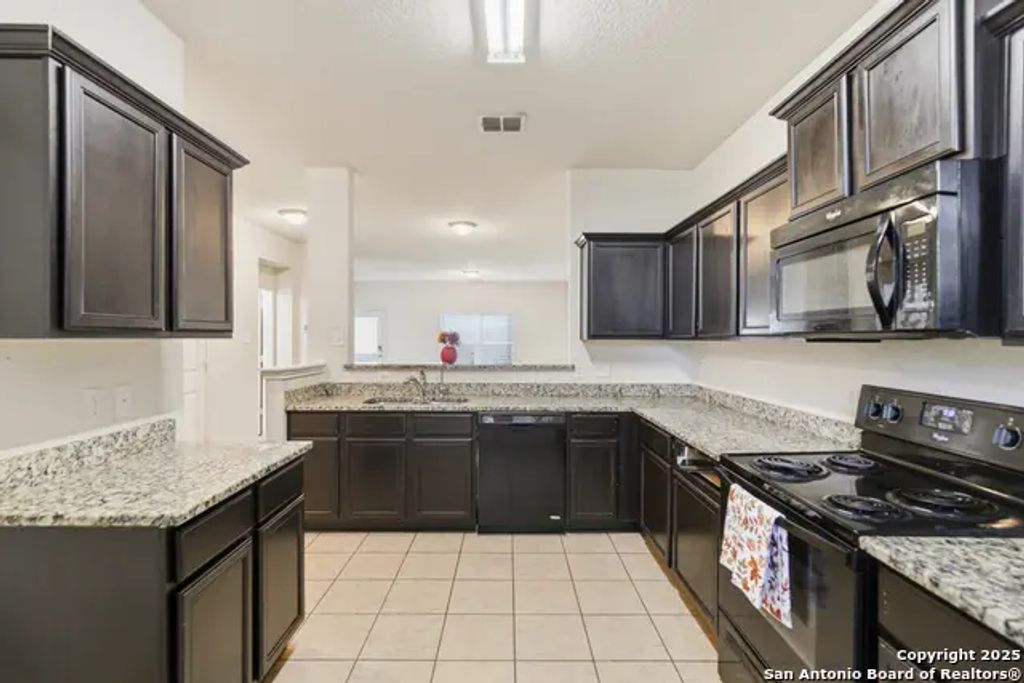 6023 Pleasant Lake, San Antonio