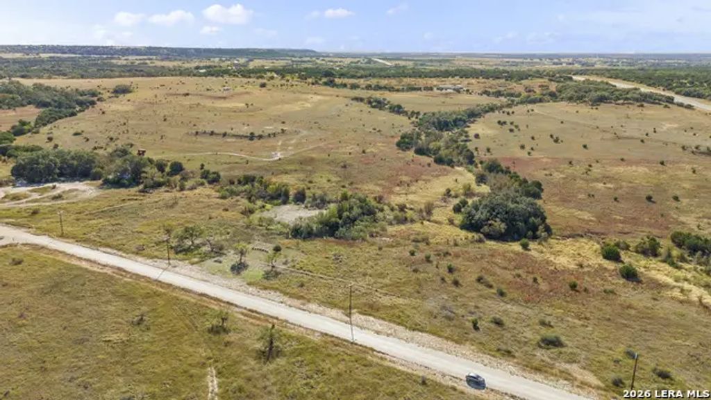 240 E Rolling Oaks Dr, Goldthwaite
