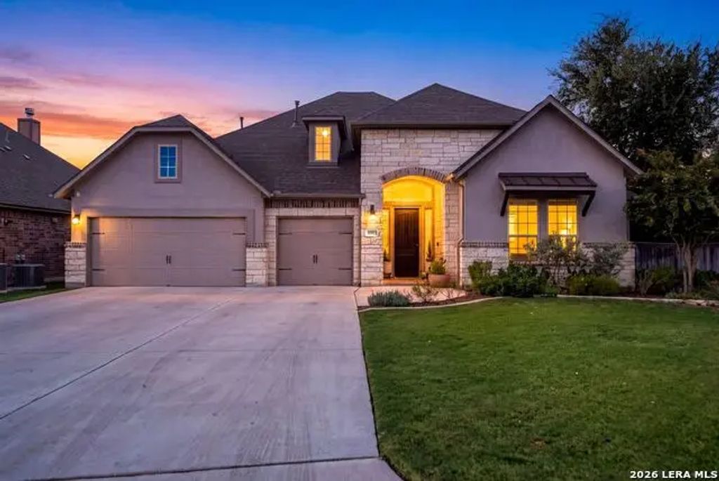 8903 Gate Pass, Boerne
