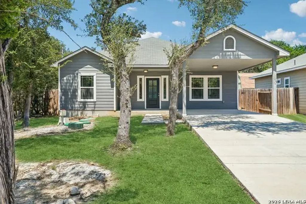 1035 Cedar Grove Trail, Spring Branch
