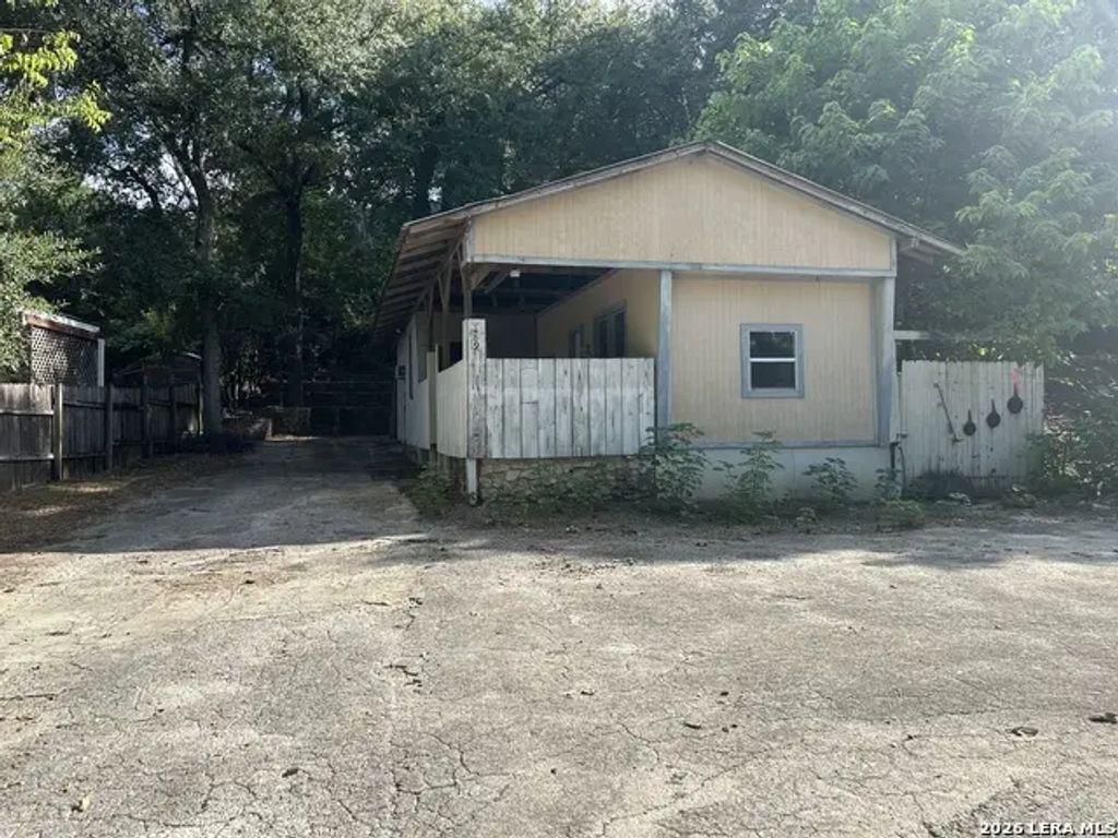 189 Placid Cove Dr, New Braunfels