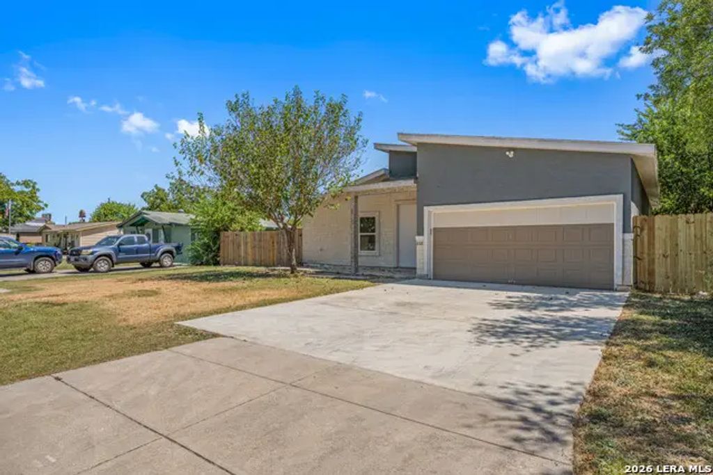 222 Rasa Dr, San Antonio