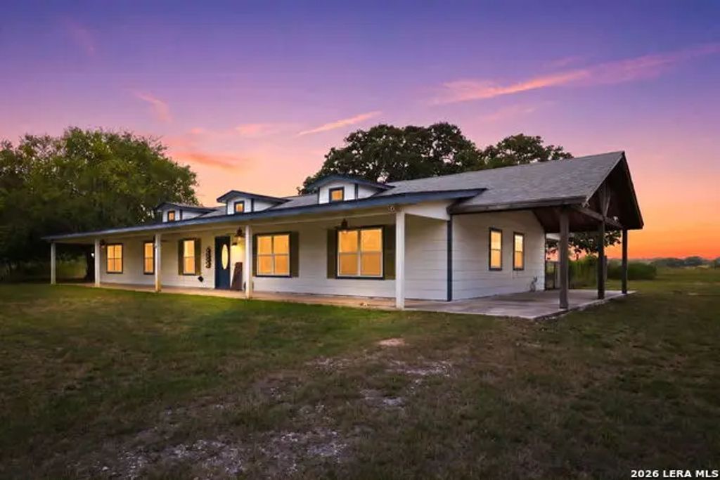 19642 S State Highway 123, Seguin