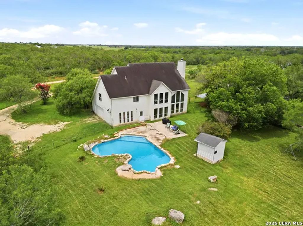 1208 Odaniel School Rd, Seguin