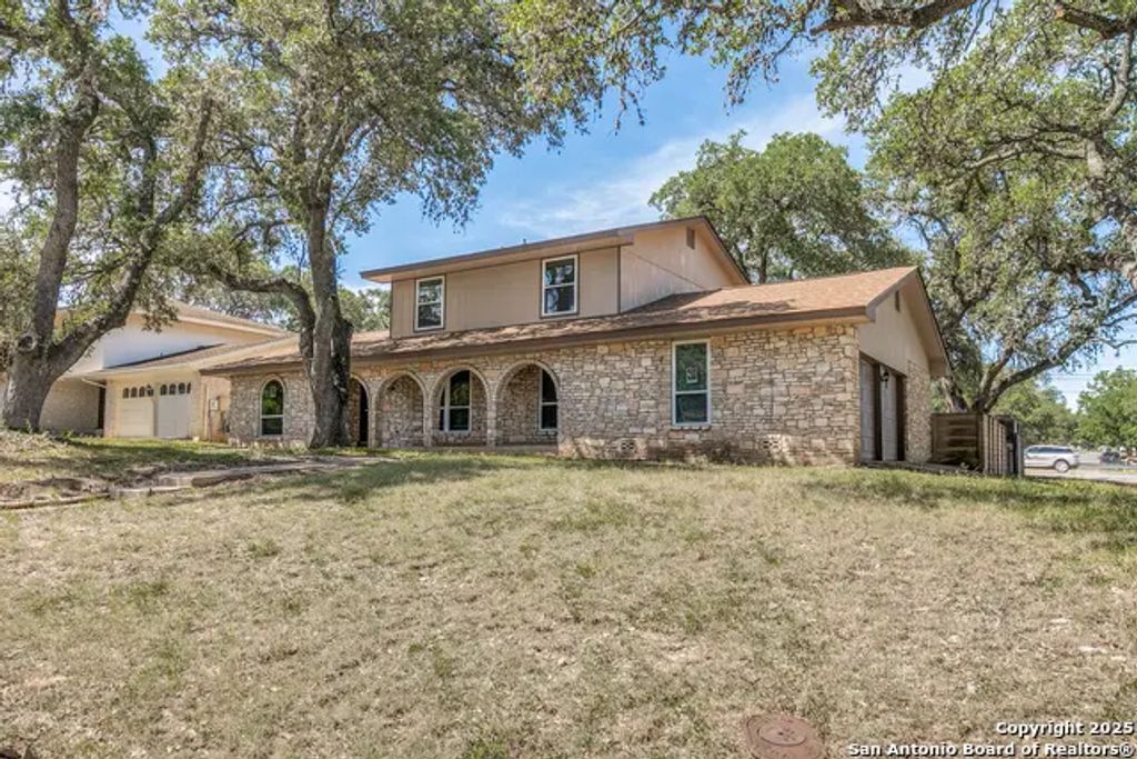 10215 Charter Ridge, San Antonio