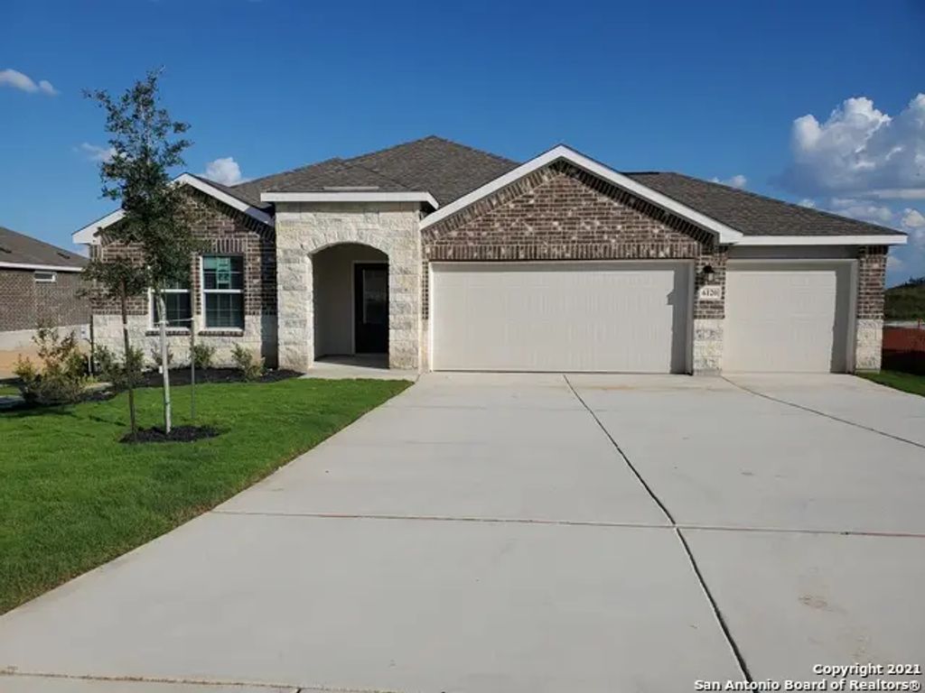 6120 Treadle, New Braunfels