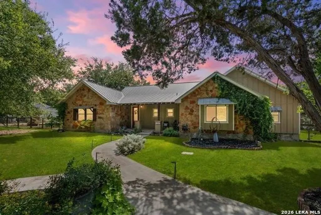 11154 Moorway, Helotes