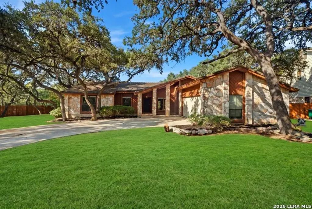 2163 Encino Loop, San Antonio