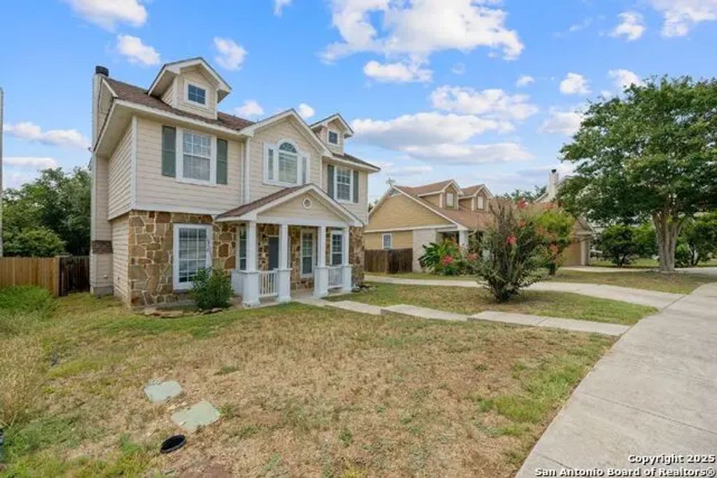 251 Red Hawk Rdg, San Antonio
