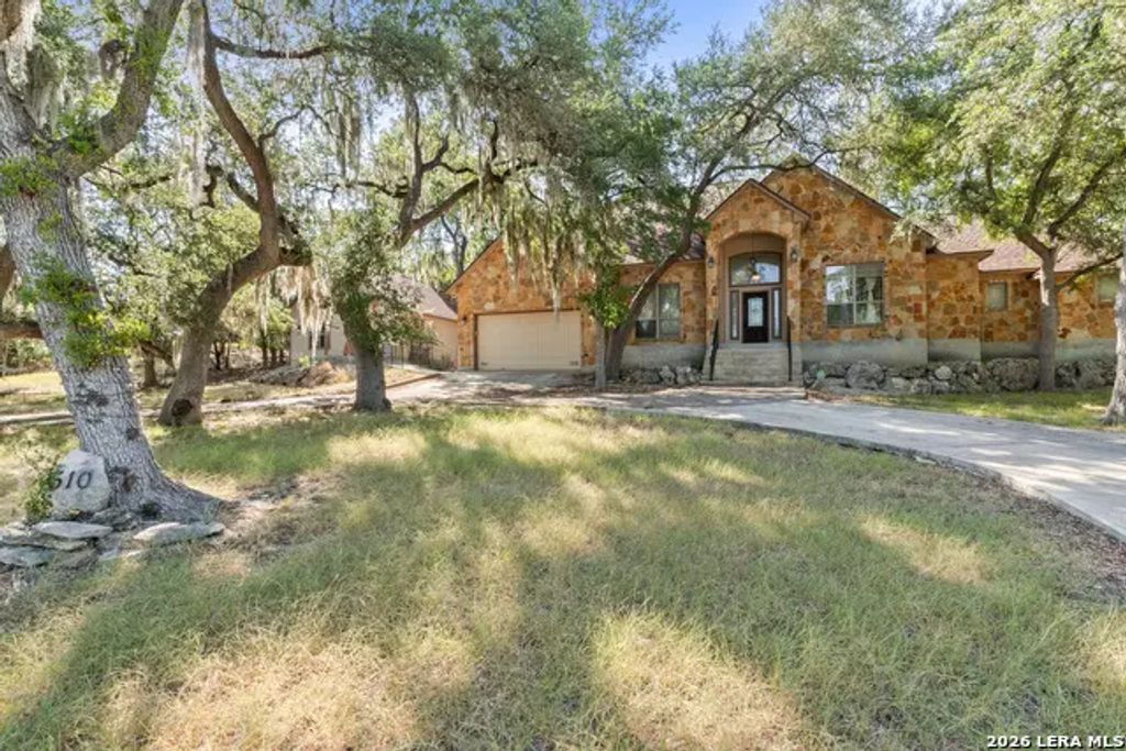 510 Cypress Pass Rd, Spring Branch