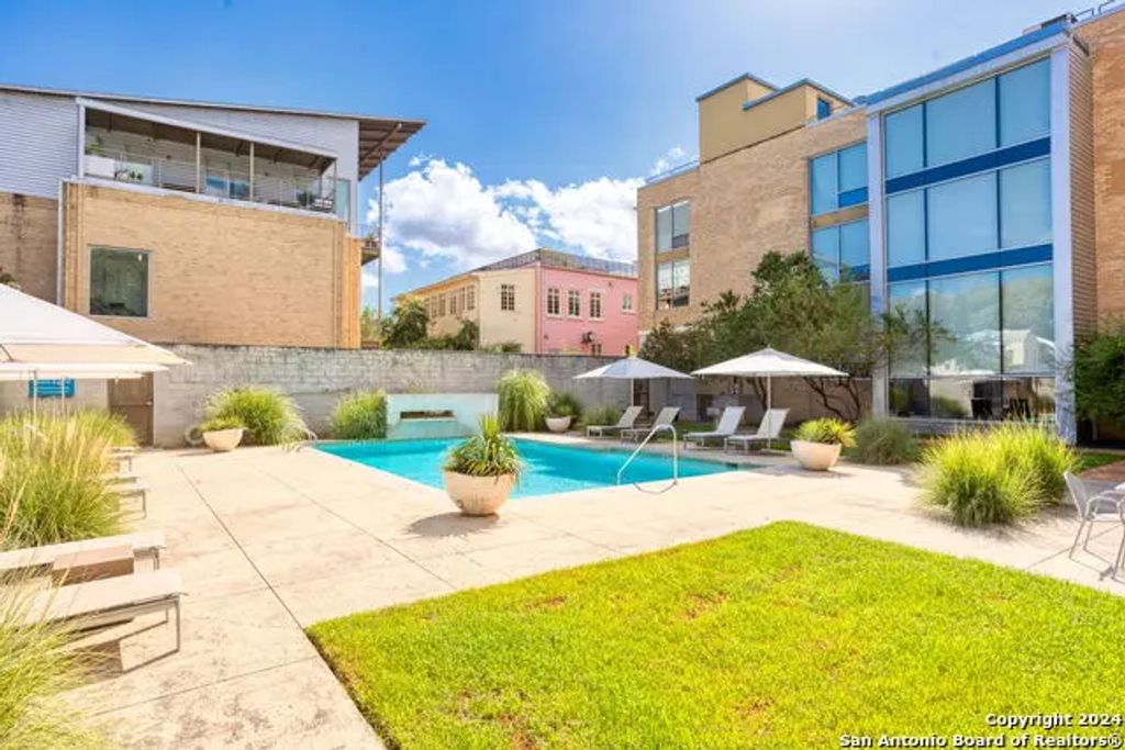 1115 S Alamo St 3204, San Antonio