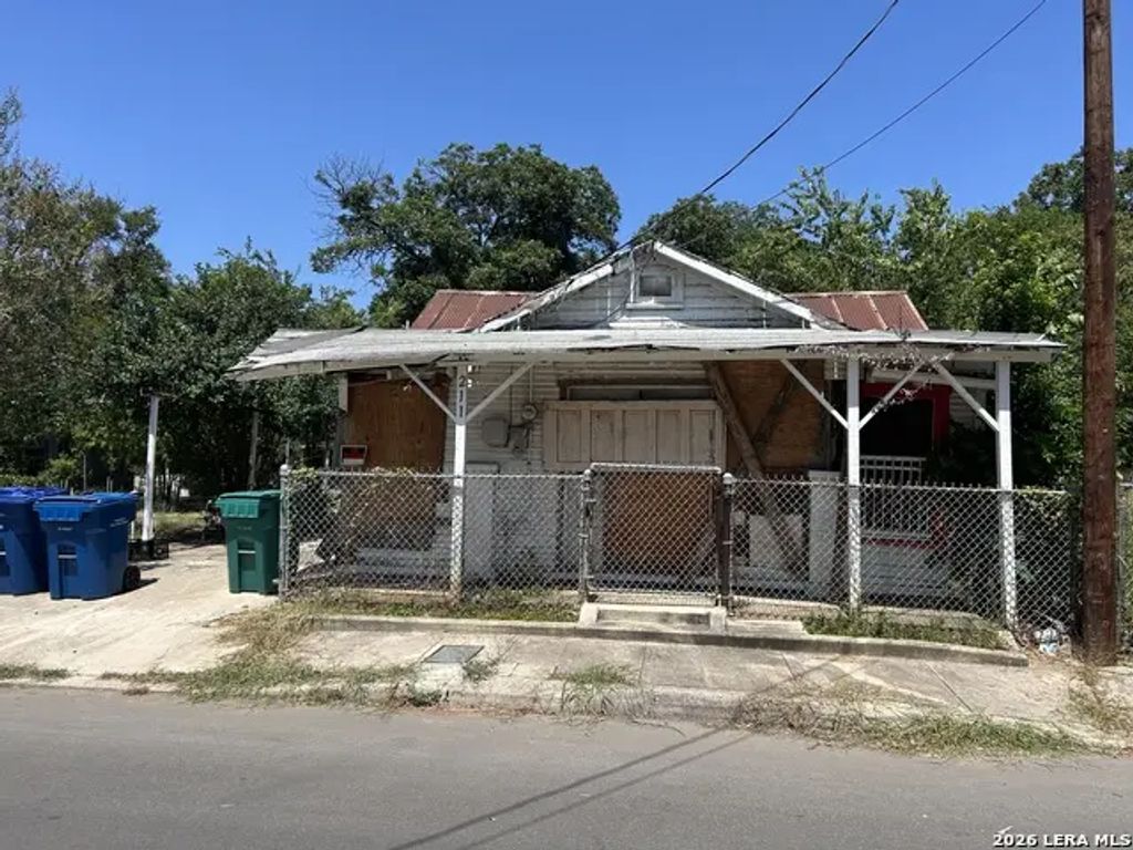 211 Mercedes, San Antonio