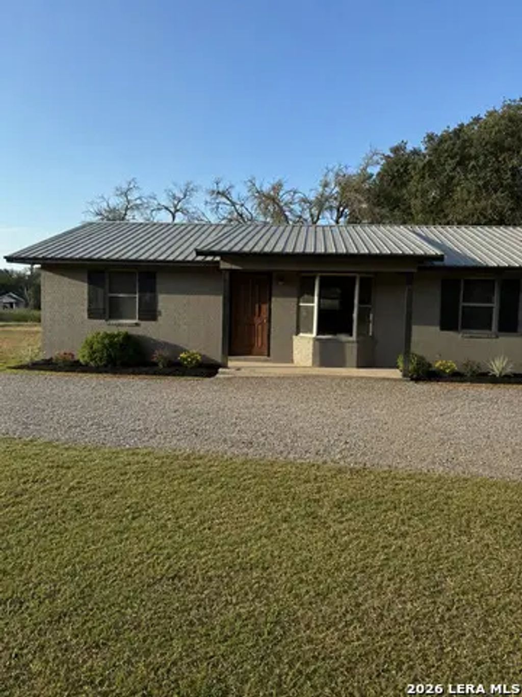 1012 E San Marcos St, Pearsall