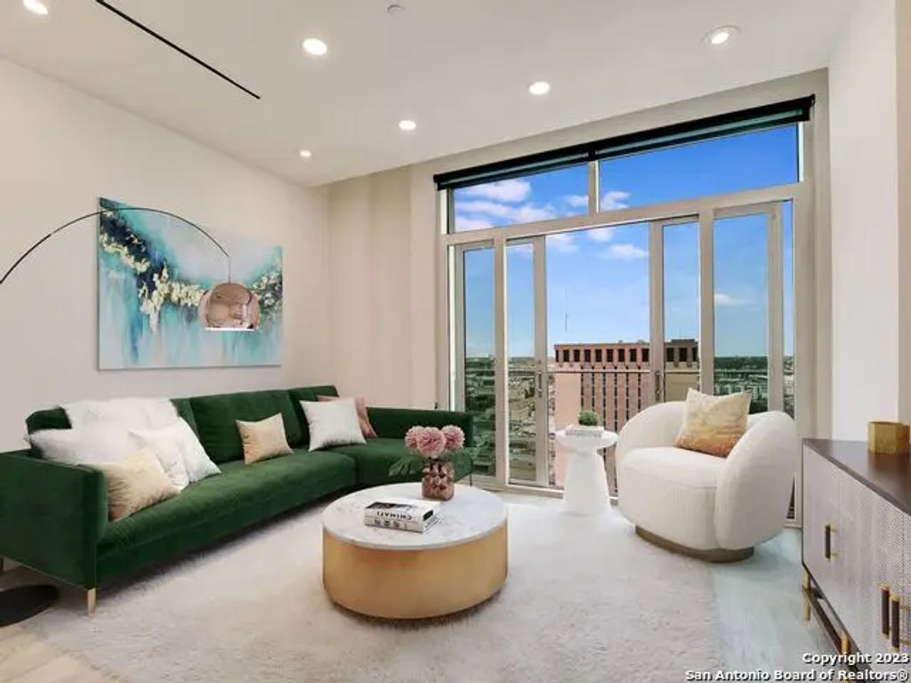 123 Lexington Ave 1403, San Antonio