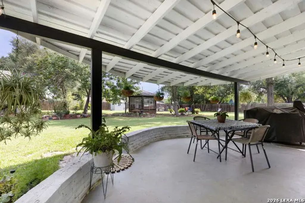131 Elm Way, Kerrville