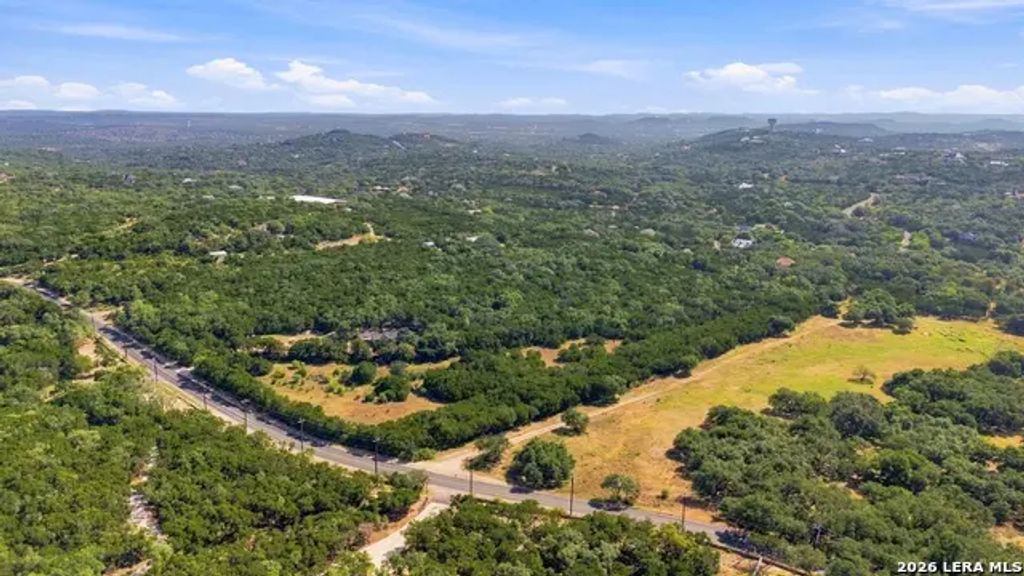 22334 Scenic Loop Rd, San Antonio
