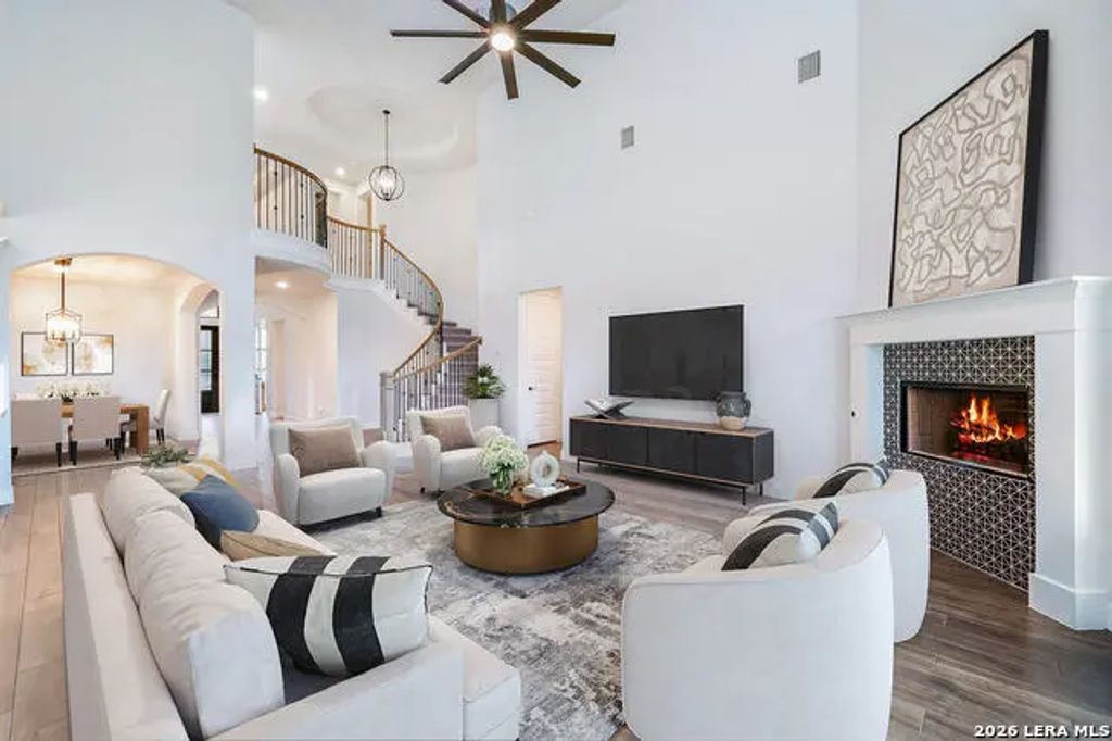 30137 Valley Run, Fair Oaks Ranch