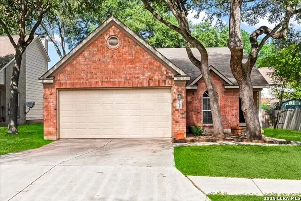2516 Grove Park, Schertz
