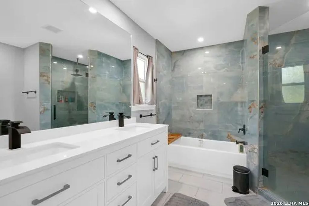 111 Beechwood Ln, San Antonio