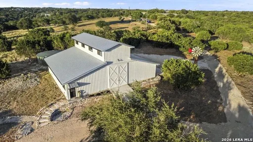 103 Bluffview Cir, Kerrville