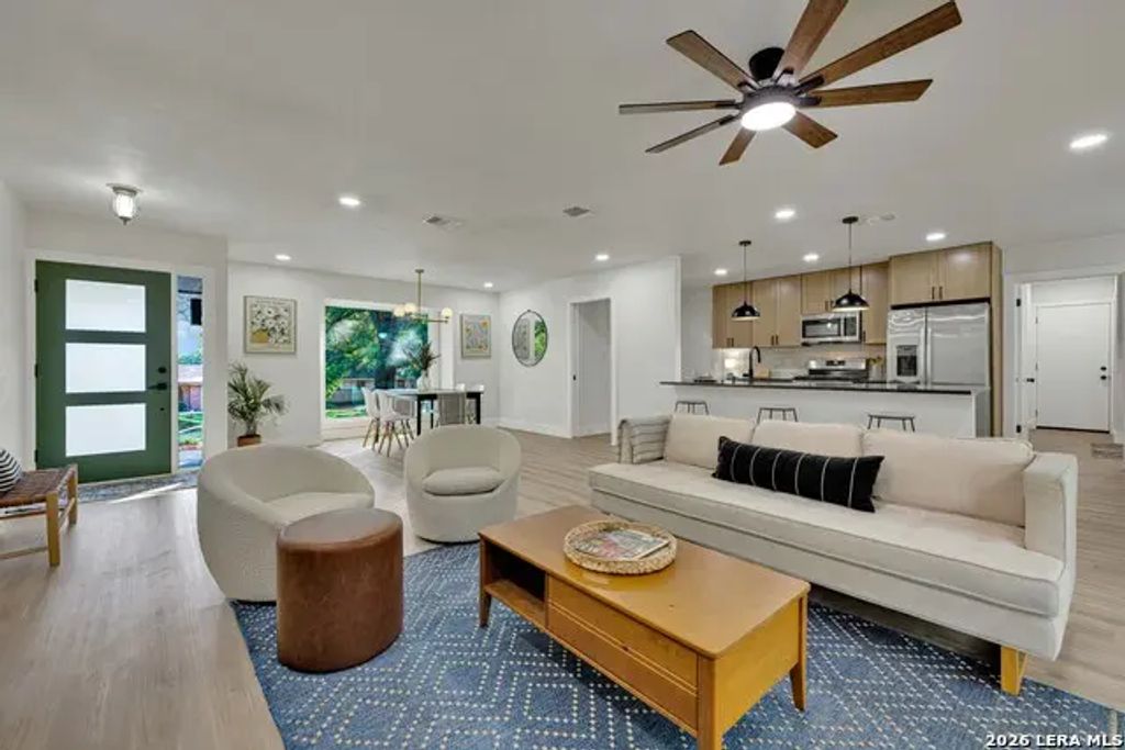 127 Highview Dr, San Antonio