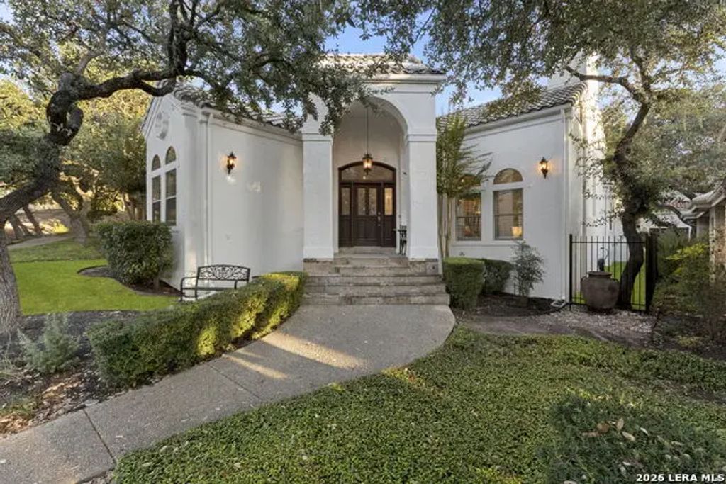 4 Waterford Gln, San Antonio