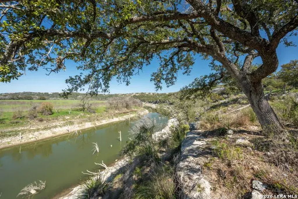 365 River Cliff Pl, Spring Branch