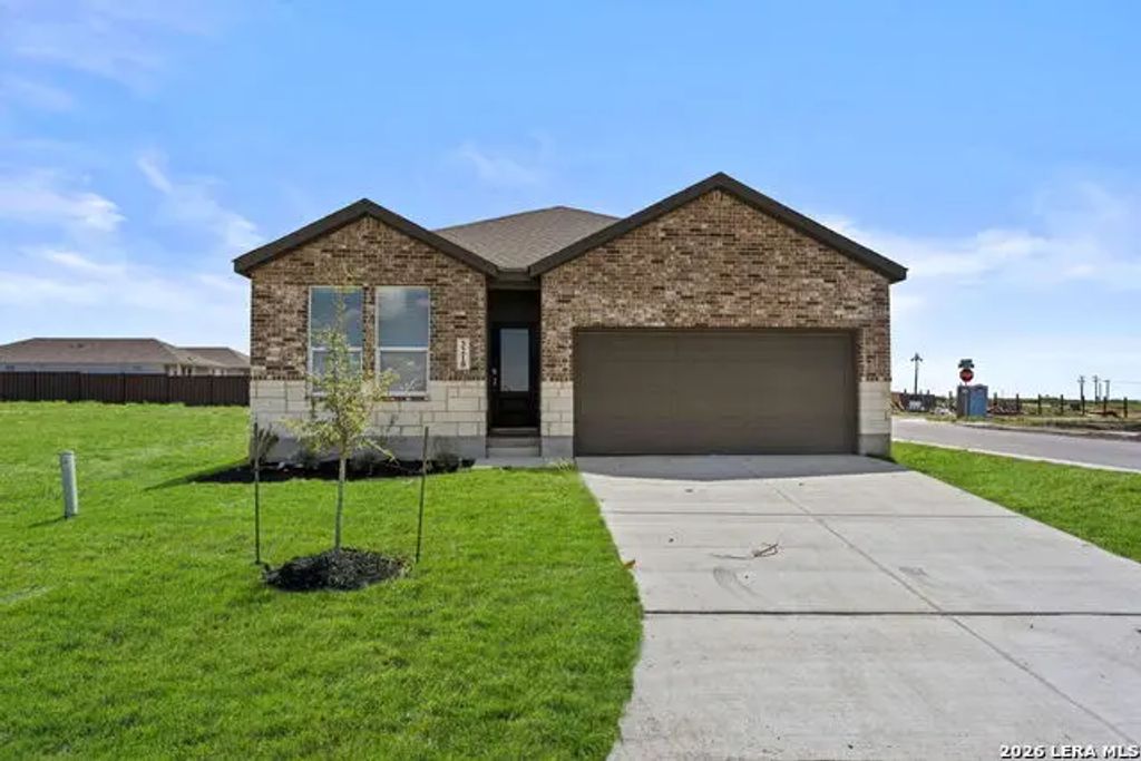 3210 Climb Dr, New Braunfels