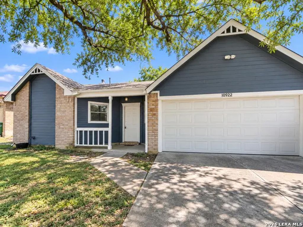 10922 Forest Smt, Live Oak
