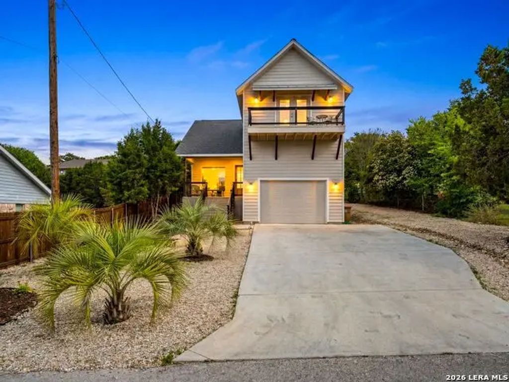 1528 Connie Drive, Canyon Lake