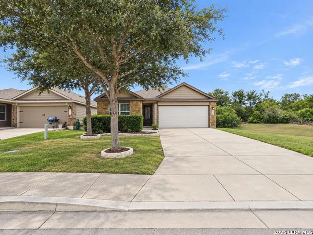2934 Meadow, New Braunfels