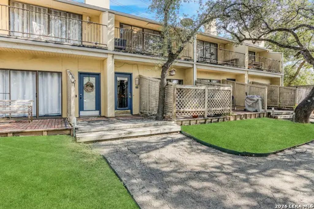 8642 Fredericksburg Rd. 103, San Antonio