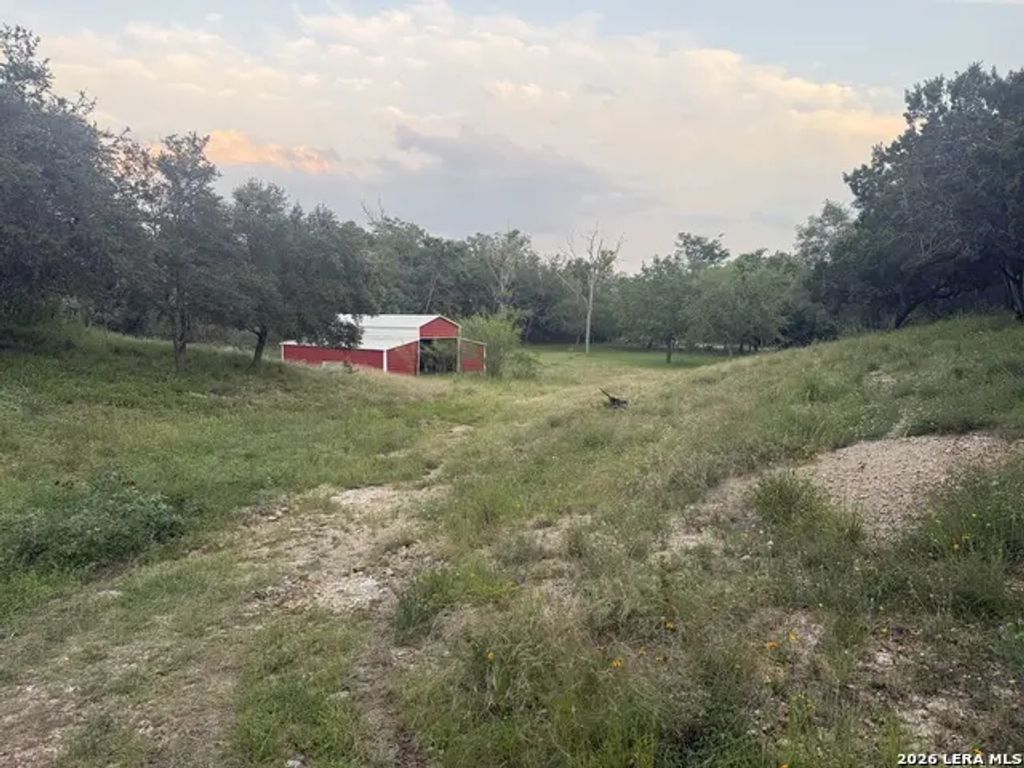 170 Old Medina, Bandera