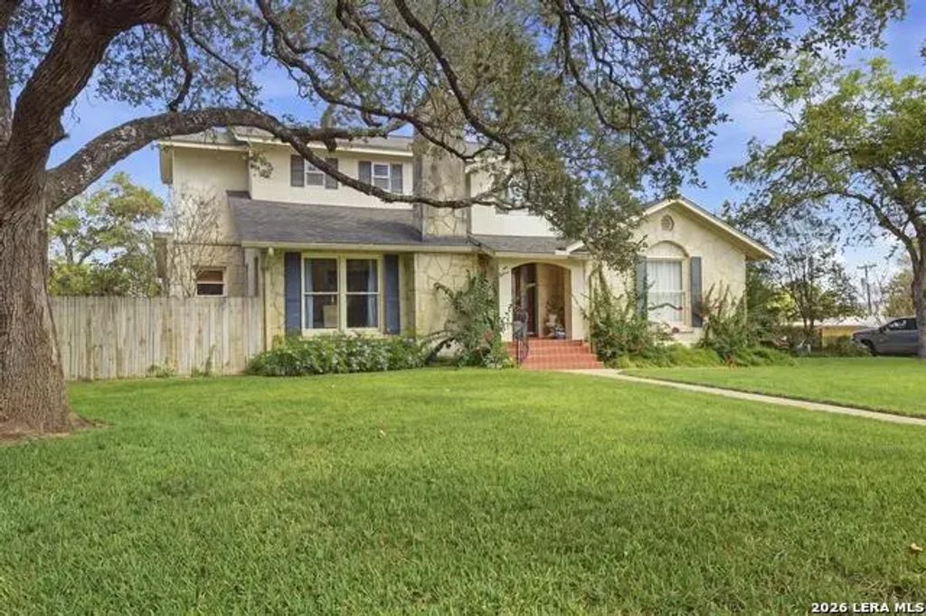 231 Oakleaf Dr, San Antonio