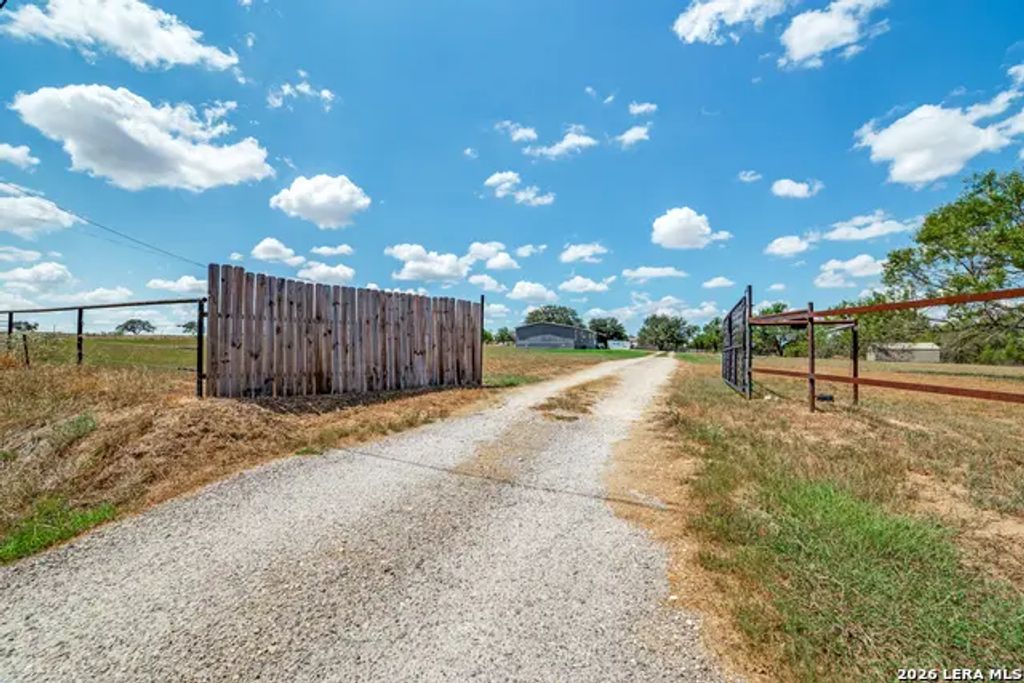 20353 Senior Rd, Von Ormy