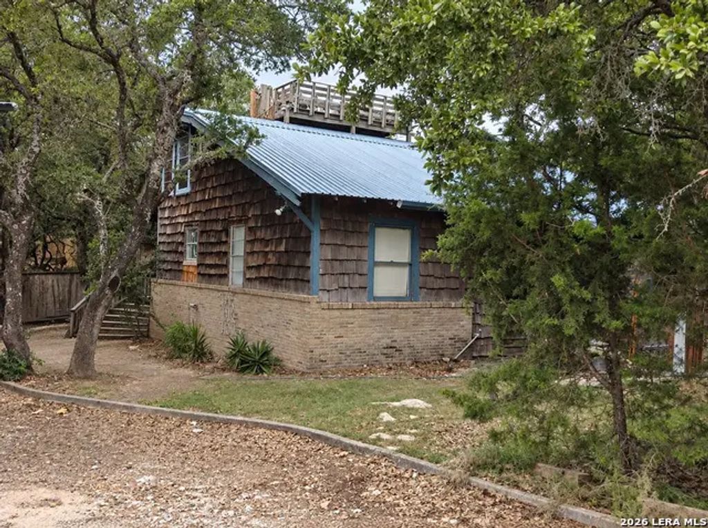 1140 Jonas Dr, Canyon Lake