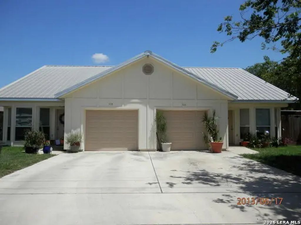 306 Oelkers Dr, New Braunfels